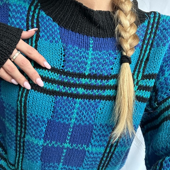Vintage Knit Sweater - Picture 3 of 4